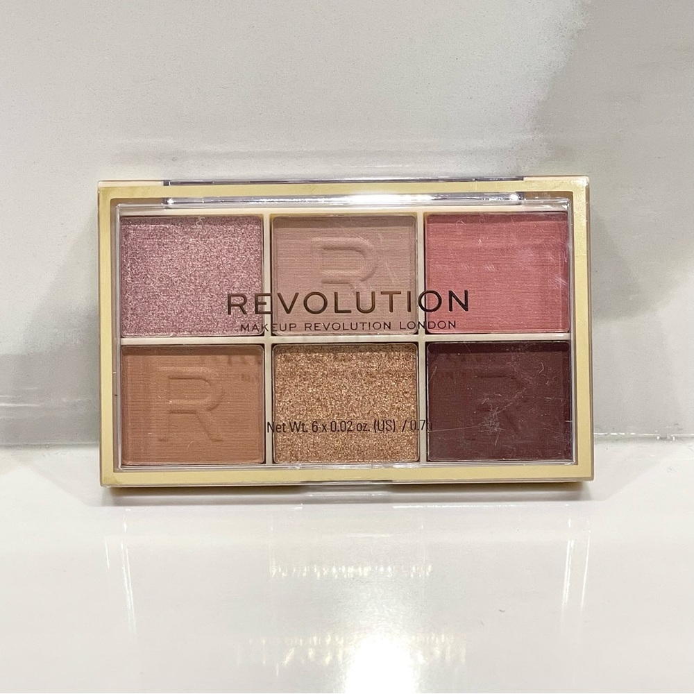 🟢10/$30 NEW Revolution Mini Colour Reloaded Eyeshadow Palette (Nude About You)